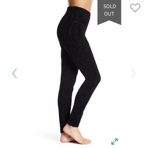 Lysse Flocked Geo Leggings hi waisted NWT SOLDOUT